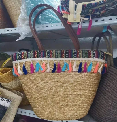 Litrík skúfur hveiti kvenna strápoki